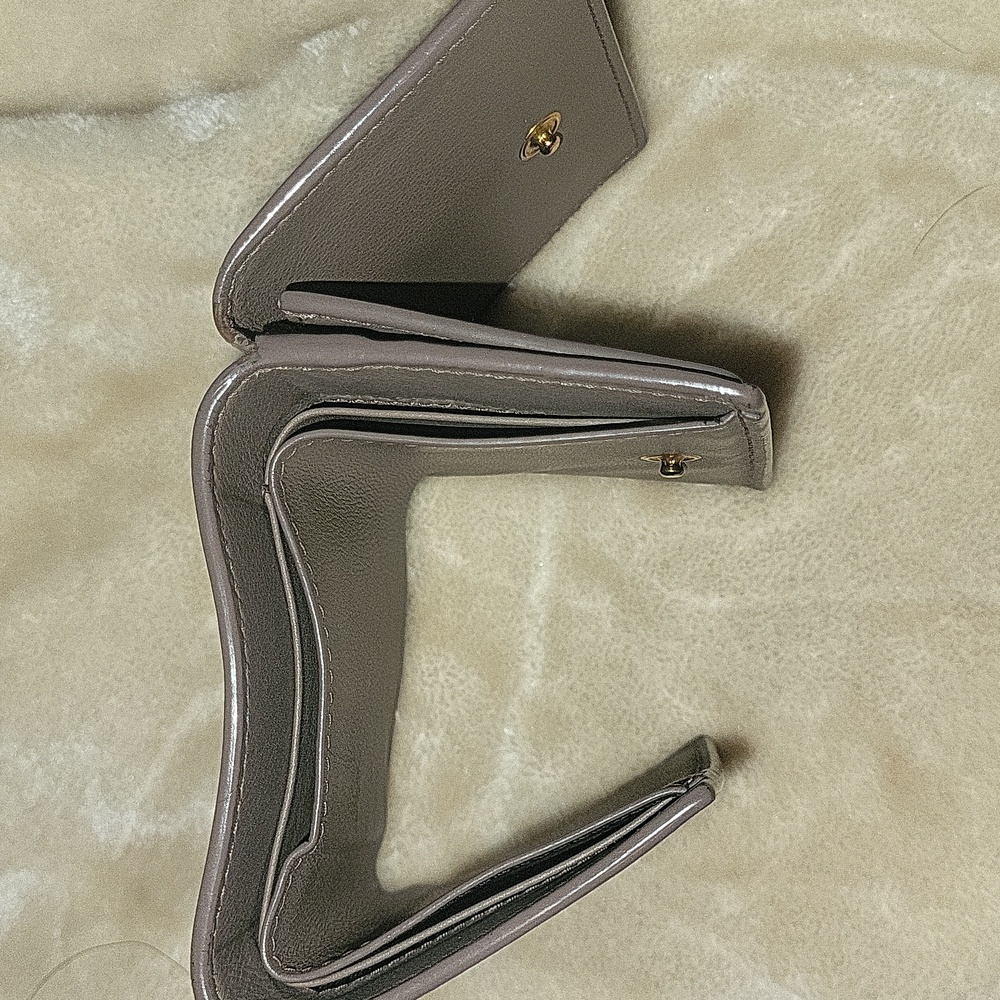 Yves Saint Laurent Taupe Leather Wallet with Gold Logo - Picture 6 of 7